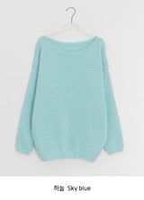 Nayu Hairy Lip Neck Loose Knit