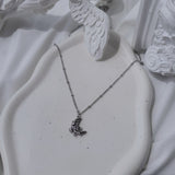[Baby Monster ローラ Necklace] バレエコアムーンレイヤードネックレス(Surgical Steel)