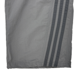 curve track flying pants