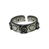 Black cubic vintage heart ring