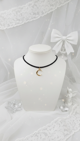  Crescent Moon Choker - Gold Color (Penthouse3 Hanjihyun, LOONA Yves Choker)