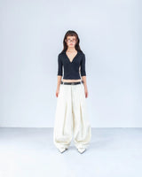 LOW NECKED TOP