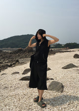 EYELET LINE HOOD VEST