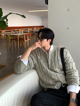  Belerice Henry Neck Cable Overfit Knit