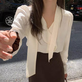 ラッフルベイリーブラウス