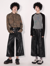 Relaxed and loose eight-inch leather pants with texture sensation