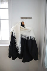 Fringe triangle shawl muffler
