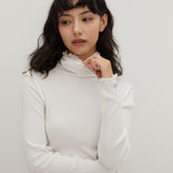 コントラストインターロックタートルネックTシャツ ホワイト