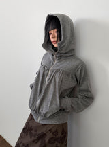 SHIRRING HIGH NECK ZIP-UP