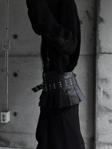 シックレイヤードプリーテッドレザースカート