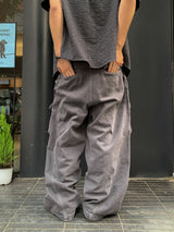 Rone ベルト付きピンタック染めカーゴパンツ