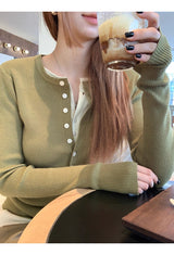 ハイネックボタンボールドリブルーズフィットニット