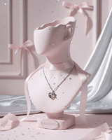 [tripleS Lynn Necklace] プレッツェルカラーボーンネックレス - Silver Color