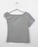 ミオアシンメティカルボートネックTシャツ (2color)