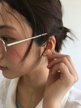 Daisy Mini Earrings (1color)