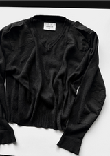 Shoulder patch V-neck semi-crop knit