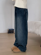 ディープブルーバルーンワイドデニムパンツ