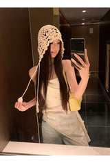 Beige knit hat, bucket hat