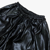 グロッシー フェイクレザー ワイド ショーツ ブラック