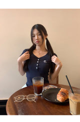 半袖ボタンスリムリブド半袖Tシャツ