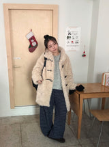 Kyuns Pocket Boucle Round Wool Knit