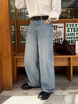 Indigo curved denim pants