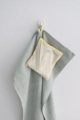 flat pouch (light yellow)