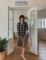 Isle One Tuck Bermuda Half Slacks