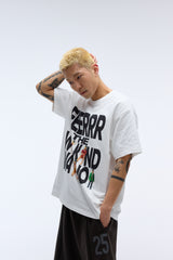 ウィークエンドウォリアーピーポーアートワークTシャツ (ホワイト)