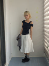 Powder pleats and pouch skirts
