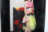 Wear more yellow skirts with light gauze.