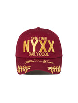 NYX スローガンボールキャップ (BURGUNDY)