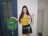 イエローレタリングパッドスリーブレスTシャツ