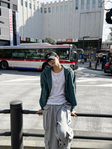 Arc-in-crop windbreaker