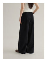 loose-fit high-waisted straight denim pants