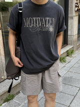 モチベーティド半袖Tシャツ