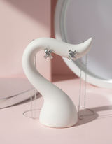 [NMIXX Kyujin Earrings] アーバンバンデージシェイプピアス - Silver Color