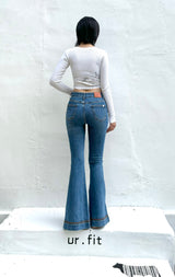 EMBROIDERED SPANDEX BOOTCUT DENIM PANTS code 18303