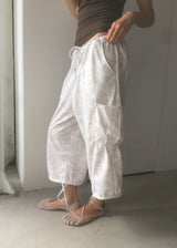 FLOWER PASTEL BERMUDA PANTS