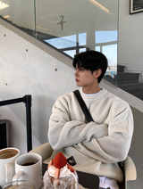  Izab Round Overfit Warmer Knit