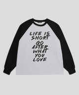 ユニセックスライフラグランTシャツ