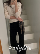 V-neck shoulder knitwear