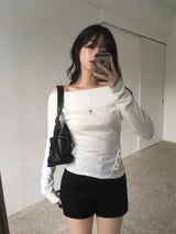 Melting Button Off-Shoulder Tee