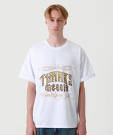 [THANKSMESSIA X ODAGIL] ゴールドピンストライプTシャツ-WHITE