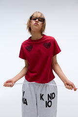 EEERRR ハートレースアートワークセミクロップTシャツ (レッド)