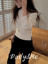 V-neck shoulder knitwear