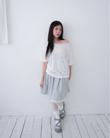 Needle note one shoulder top /white