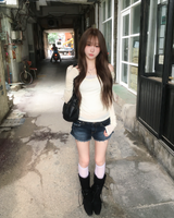 VネックTシャツ