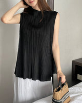 Loel Cut Line Pleated Cap Sleeve Blouse