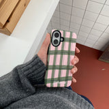 ニットチェック柄スマホケース (MagSafe対応,耐衝撃)